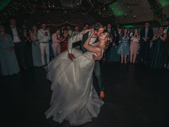 Le mariage de Cédric et Florine à Le Bizet, Hainaut 24