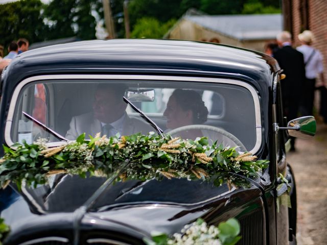 Le mariage de Geoffrey et Claire à Dominois, Somme 33