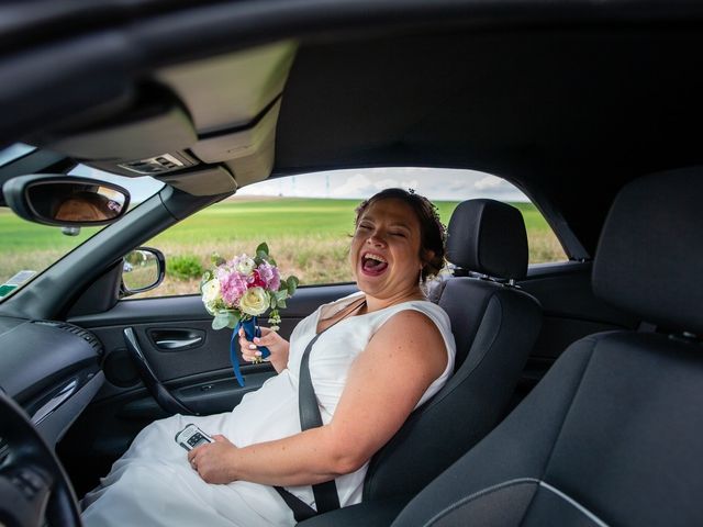 Le mariage de Mikaël et Laura à Saint-Loup-de-Buffigny, Aube 38