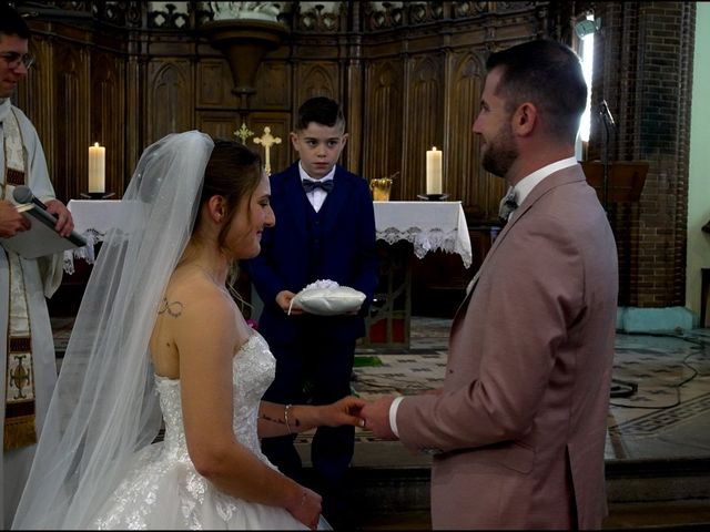 Le mariage de Loïc et Tiffany à Champdieu, Loire 18