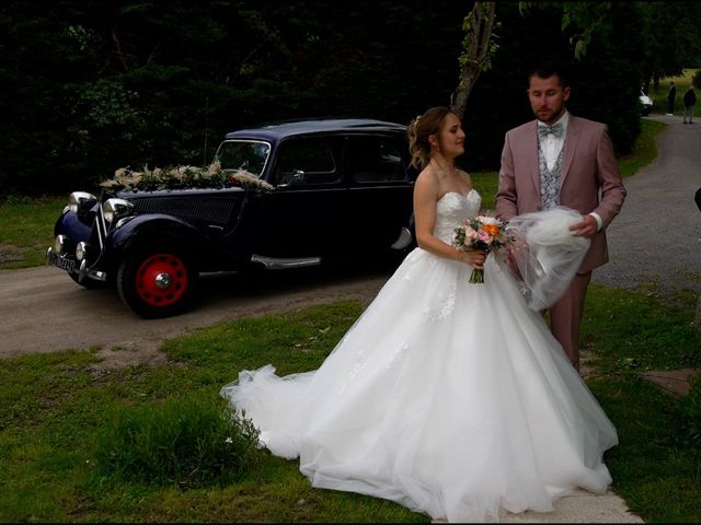 Le mariage de Loïc et Tiffany à Champdieu, Loire 21