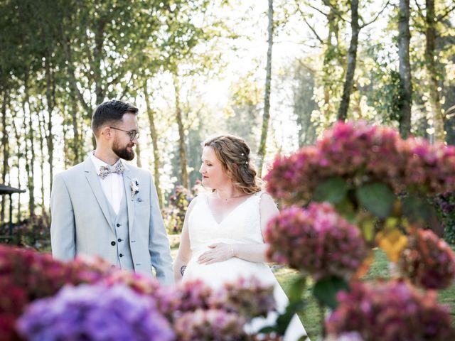 Le mariage de Jeremy et Coralie à Tréflévenez, Finistère 41