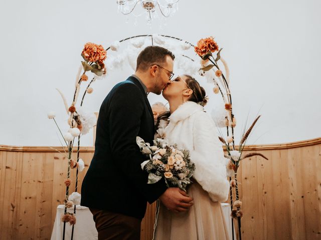 Le mariage de Kevin et Marion à Château-des-Prés, Jura 32