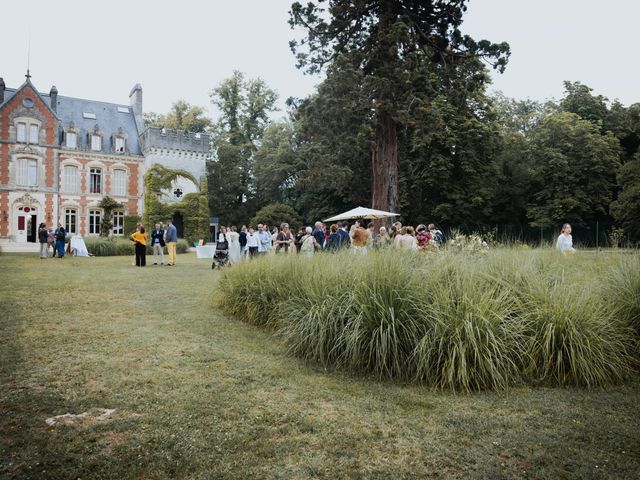Le mariage de Bertrand et Victorine à Saint-Yrieix-sur-Charente, Charente 32