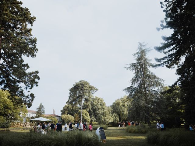Le mariage de Bertrand et Victorine à Saint-Yrieix-sur-Charente, Charente 35