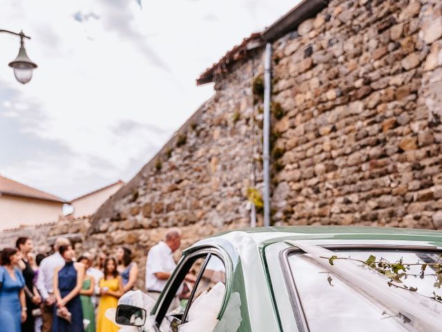 Le mariage de Rémi et Laure à Chanat-la-Mouteyre, Puy-de-Dôme 7