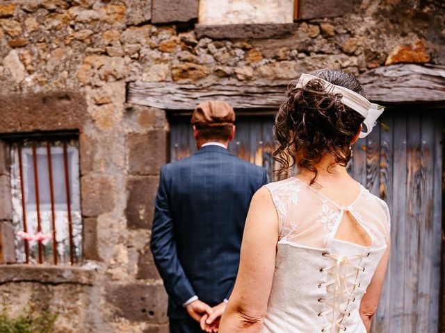 Le mariage de Rémi et Laure à Chanat-la-Mouteyre, Puy-de-Dôme 12