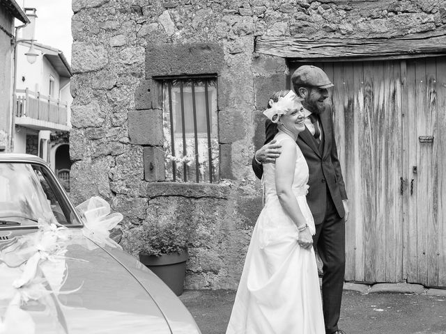 Le mariage de Rémi et Laure à Chanat-la-Mouteyre, Puy-de-Dôme 16