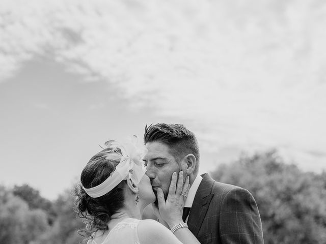 Le mariage de Rémi et Laure à Chanat-la-Mouteyre, Puy-de-Dôme 18
