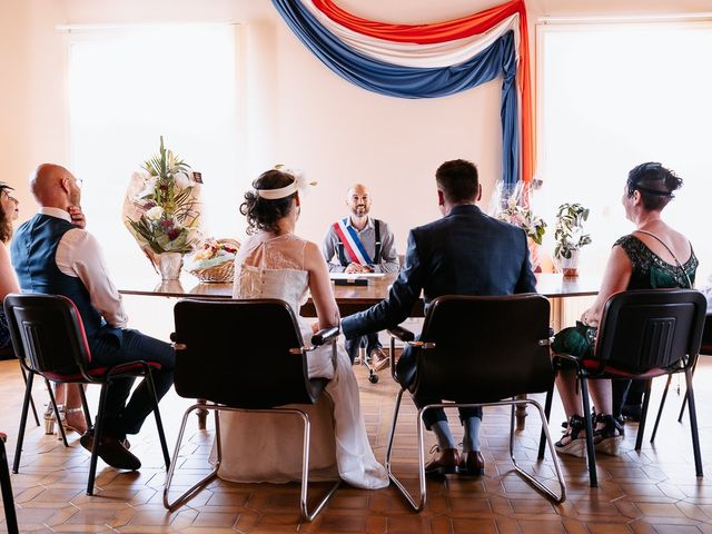 Le mariage de Rémi et Laure à Chanat-la-Mouteyre, Puy-de-Dôme 22