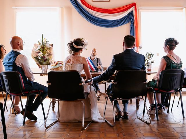 Le mariage de Rémi et Laure à Chanat-la-Mouteyre, Puy-de-Dôme 23