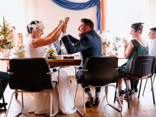 Le mariage de Rémi et Laure à Chanat-la-Mouteyre, Puy-de-Dôme 56