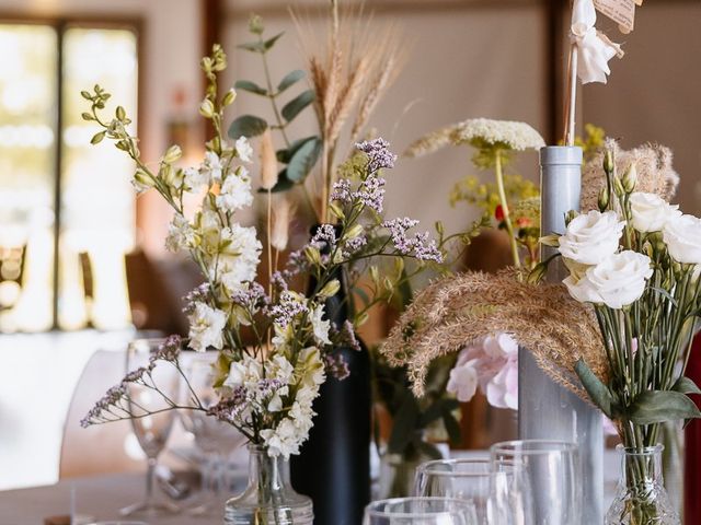 Le mariage de Rémi et Laure à Chanat-la-Mouteyre, Puy-de-Dôme 64