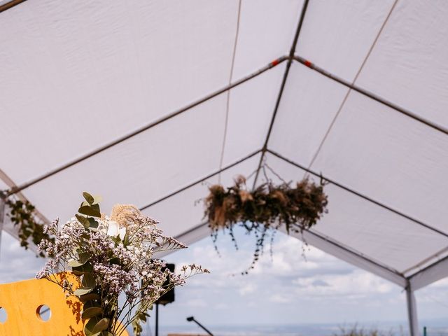 Le mariage de Rémi et Laure à Chanat-la-Mouteyre, Puy-de-Dôme 66