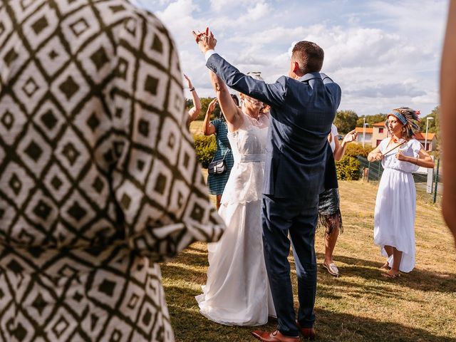 Le mariage de Rémi et Laure à Chanat-la-Mouteyre, Puy-de-Dôme 94