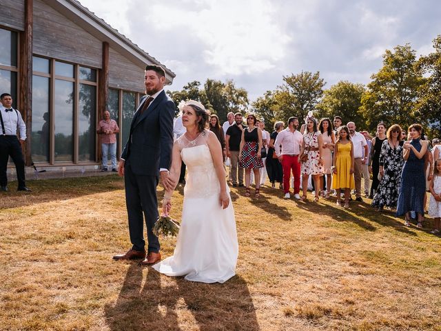 Le mariage de Rémi et Laure à Chanat-la-Mouteyre, Puy-de-Dôme 98