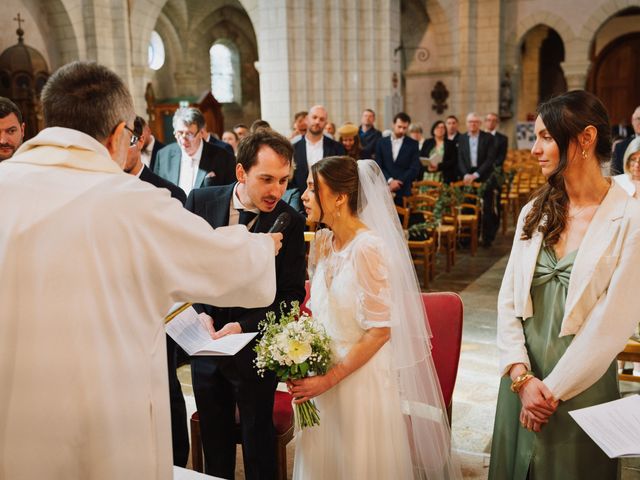 Le mariage de Valentin et Coraline à Liffré, Ille et Vilaine 23