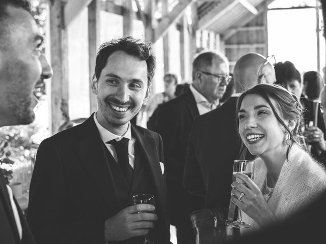 Le mariage de Valentin et Coraline à Liffré, Ille et Vilaine 46