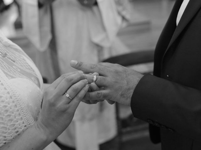 Le mariage de Johann  et Laure  à Saint-Pierre-sur-Dives, Calvados 13