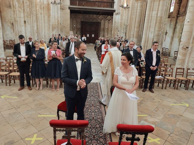 Le mariage de Johann  et Laure  à Saint-Pierre-sur-Dives, Calvados 15