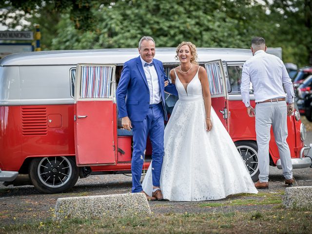 Le mariage de Romain et Marion à Vouillé, Deux-Sèvres 44