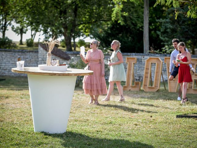 Le mariage de Romain et Marion à Vouillé, Deux-Sèvres 86