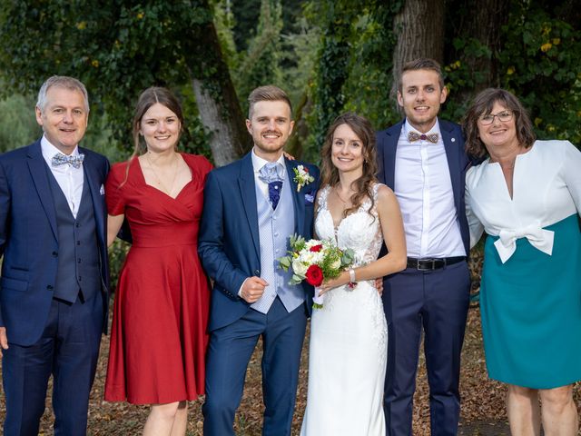 Le mariage de Élodie et Thibaut à Montbéliard, Doubs 326