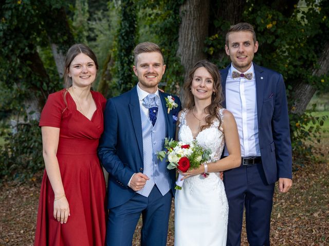 Le mariage de Élodie et Thibaut à Montbéliard, Doubs 327