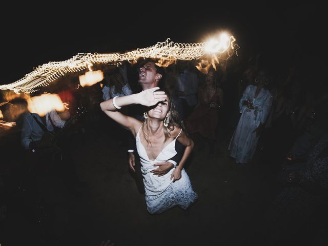 Le mariage de Alex et Sara à Saint-Tropez, Var 87