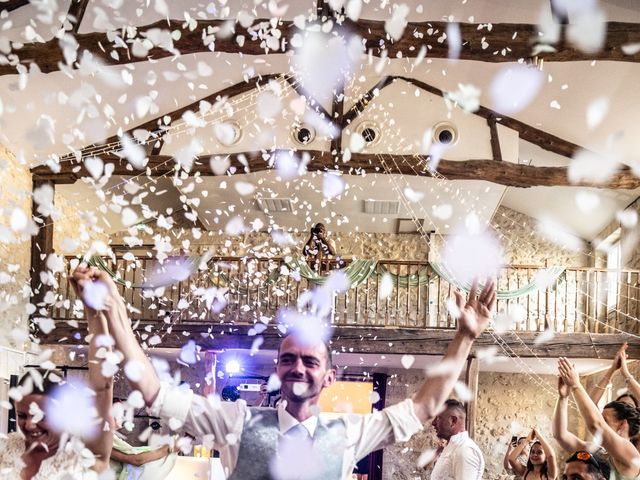 Le mariage de Alex et Elena à Ambarès-et-Lagrave, Gironde 11
