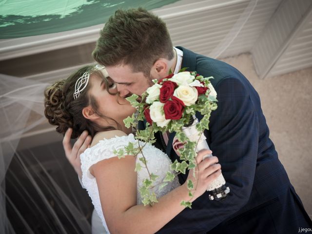 Le mariage de Antony et Minah  à Cavanac, Aude 44