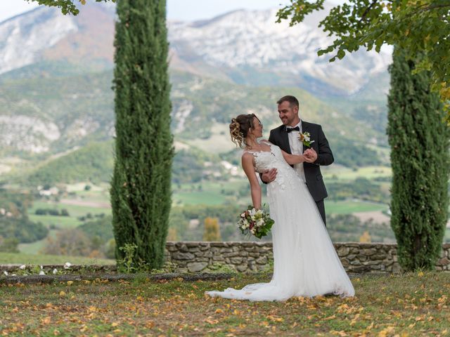 Le mariage de Guillaume et Bénédicte à Le Poët-Célard, Drôme 11