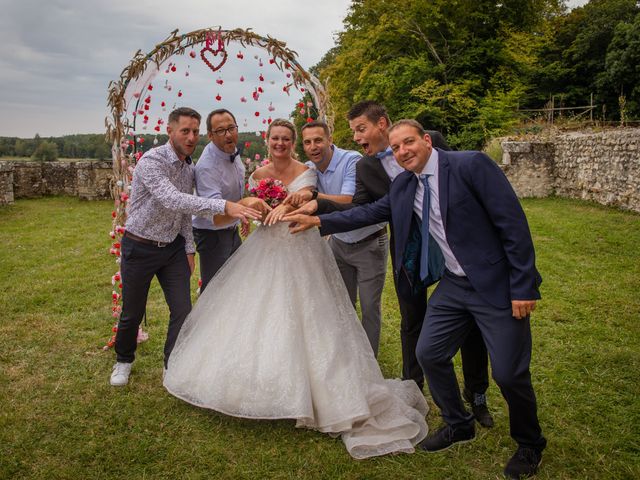 Le mariage de Karen et Jonathan à La Chapelle-d&apos;Angillon, Cher 7