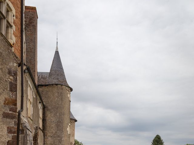 Le mariage de Karen et Jonathan à La Chapelle-d&apos;Angillon, Cher 9