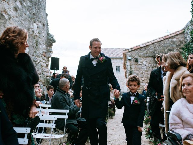 Le mariage de Marc et Laura à Grignan, Drôme 13