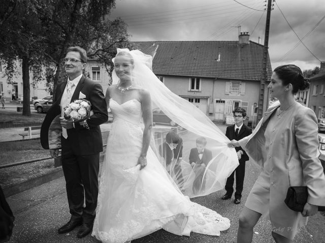 Le mariage de Paul et Julie à Neufchâteau, Vosges 35