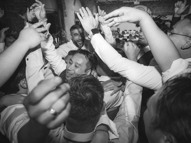 Le mariage de Emmanuel et Astrid à Marols, Loire 2