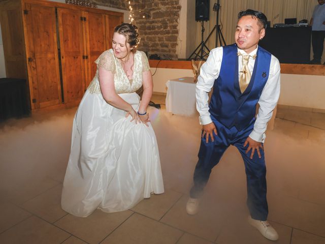 Le mariage de Emmanuel et Astrid à Marols, Loire 3