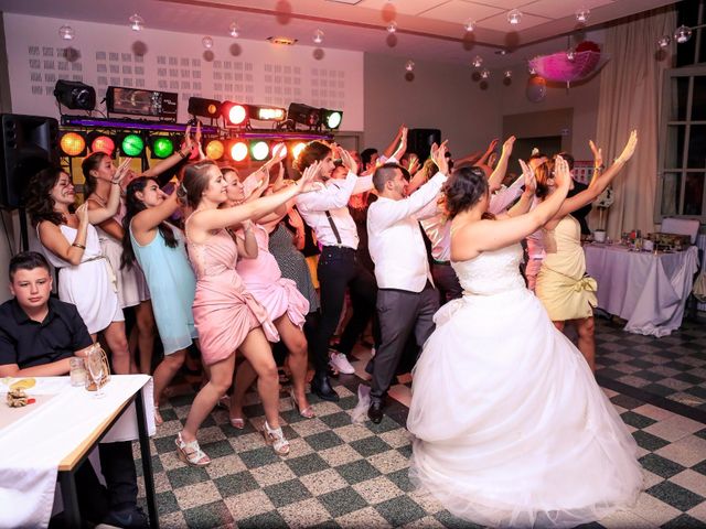 Le mariage de Stephane et Séverine à Saint-Benoit, Alpes-de-Haute-Provence 20