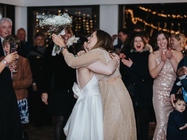 Le mariage de Charles et Victoire à Bohars, Finistère 4