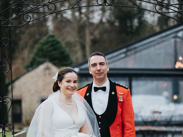 Le mariage de Charles et Victoire à Bohars, Finistère 7