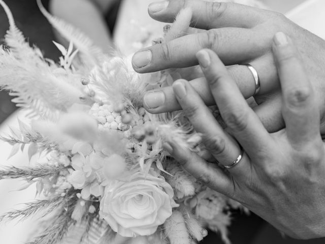 Le mariage de Arnaud et Anne Sophie à Ouffières, Calvados 6