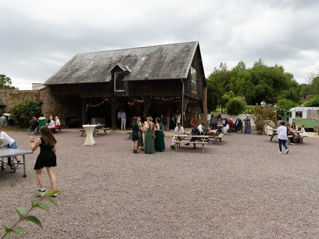 Le mariage de Arnaud et Anne Sophie à Ouffières, Calvados 7