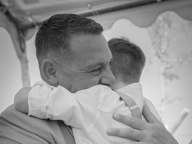 Le mariage de Sandy et Charles à Villeneuve-de-Marc, Isère 32