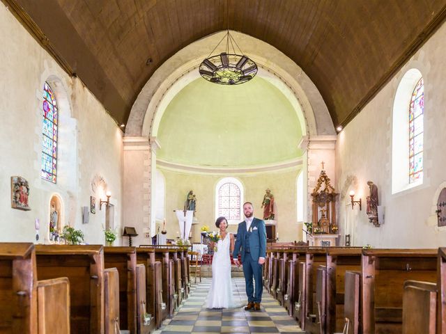 Le mariage de Alexis et Marie à Saint-Laurent-des-Autels, Maine et Loire 45