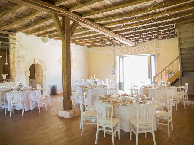 Le mariage de Julien et Laura à Saint-Astier, Dordogne 3