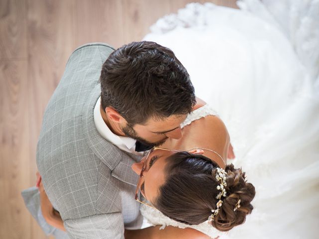 Le mariage de Julien et Laura à Saint-Astier, Dordogne 5