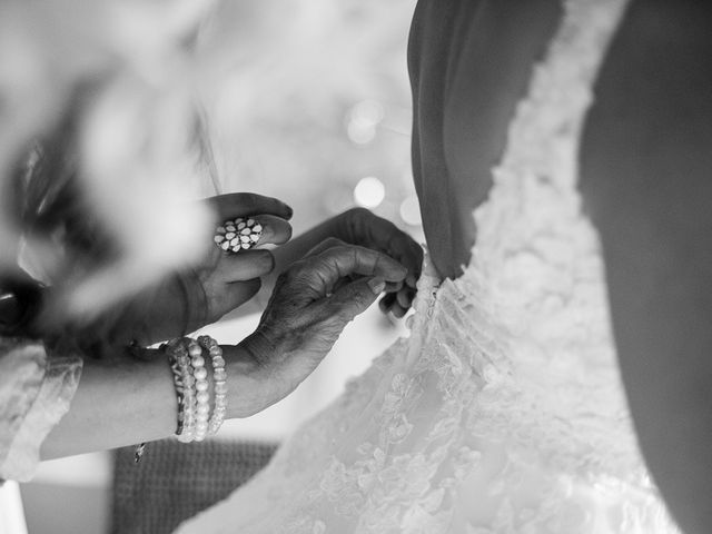 Le mariage de Julien et Laura à Saint-Astier, Dordogne 7