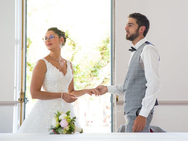 Le mariage de Julien et Laura à Saint-Astier, Dordogne 12