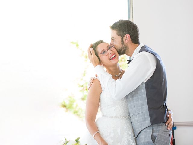 Le mariage de Julien et Laura à Saint-Astier, Dordogne 13